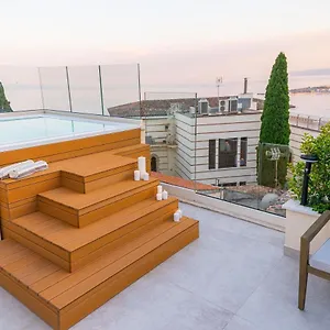 https://naxi-suites.taorminaitalyhotels.com